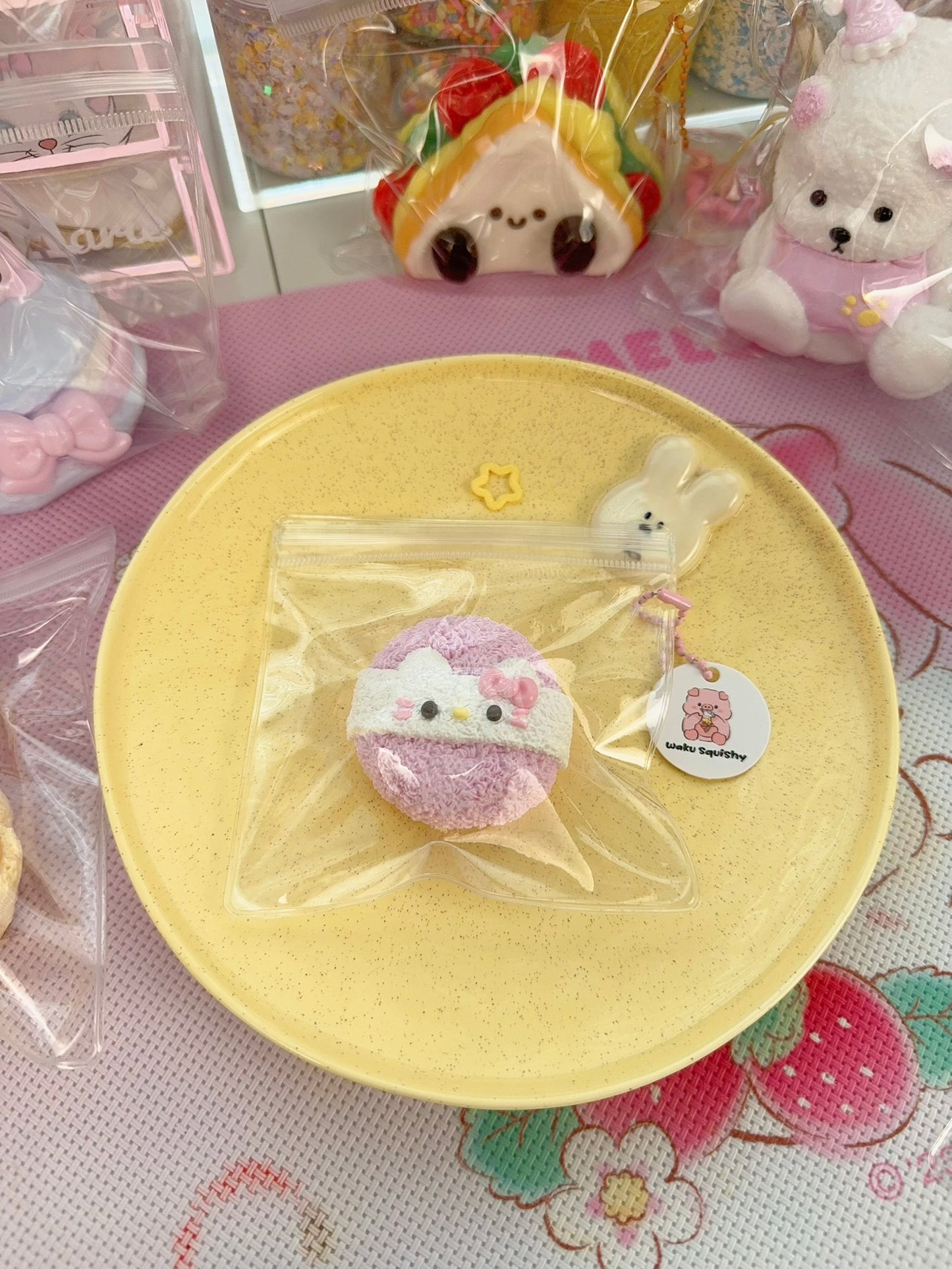 Round Hellokitty Taba Squishy